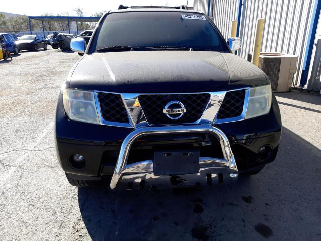 5N1AR18W35C731001 - 2005 NISSAN PATHFINDER LE შავი ფოტო 5