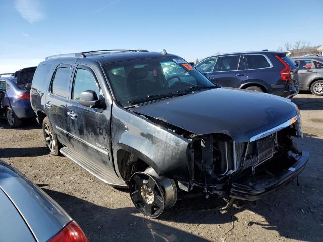 1GKS2EEF4DR111542 - 2013 GMC YUKON DENALI BLACK photo 4