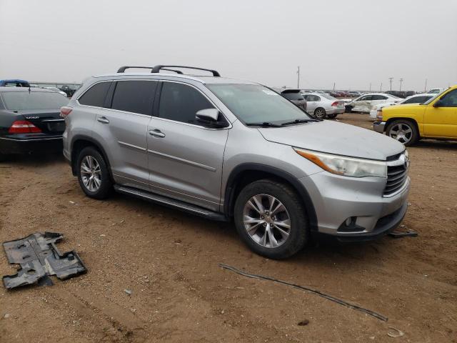 5TDKKRFH7FS067155 - 2015 TOYOTA HIGHLANDER XLE SILVER photo 4