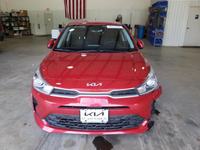 3KPA24AD1PE617481 - 2023 KIA RIO LX RED photo 5