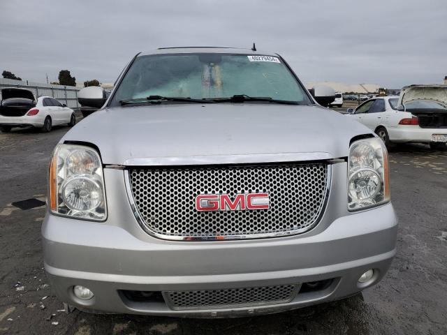 1GKS2CE09DR215122 - 2013 GMC YUKON SLT SILVER photo 5