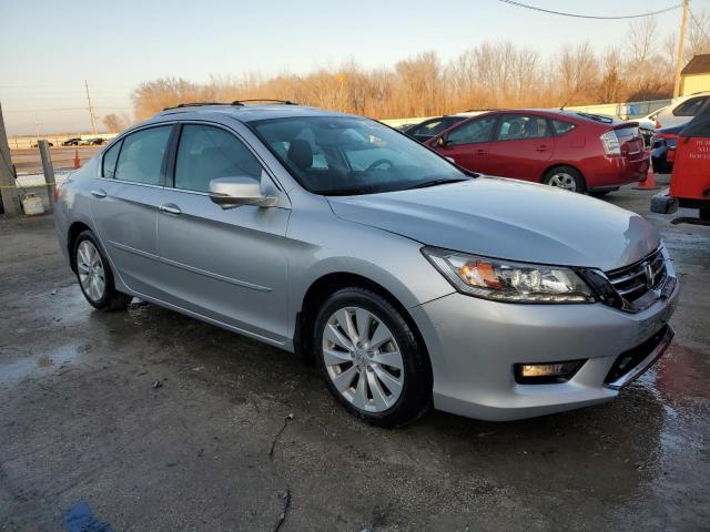 1HGCR3F98EA026780 - 2014 HONDA ACCORD TOURING SILVER photo 4