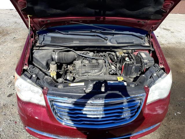 2A4RR8DG2BR703105 - 2011 CHRYSLER TOWN & COU TOURING L MAROON photo 12