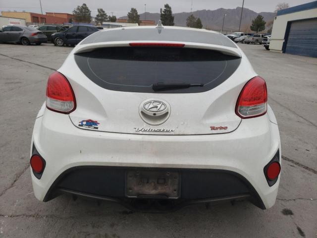 KMHTC6AE1FU231259 - 2015 HYUNDAI VELOSTER TURBO WHITE photo 6