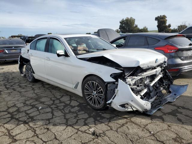 WBAJE5C57KWW15622 - 2019 BMW 540 I WHITE photo 4