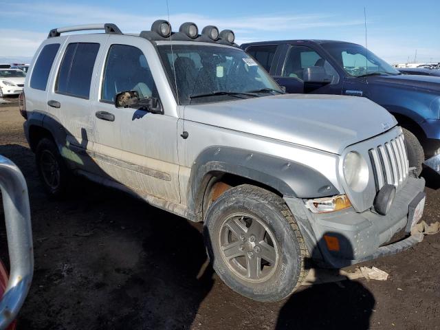 1J4GL38K45W535943 - 2005 JEEP LIBERTY RENEGADE SILVER photo 4