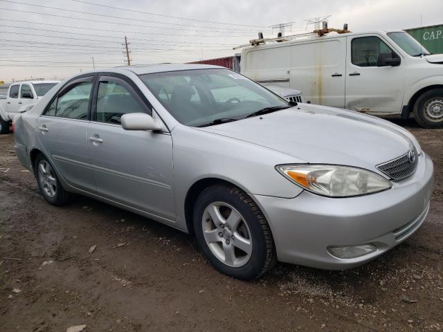 4T1BE32K72U607689 - 2002 TOYOTA CAMRY LE SILVER photo 4