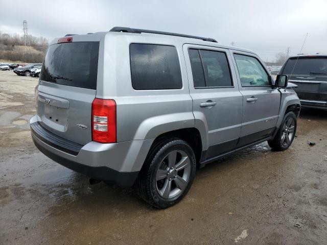 1C4NJPFA8FD107889 - 2015 JEEP PATRIOT LATITUDE SILVER photo 3