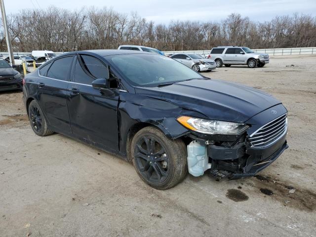 3FA6P0HD6LR254450 - 2020 FORD FUSION SE BLACK photo 4