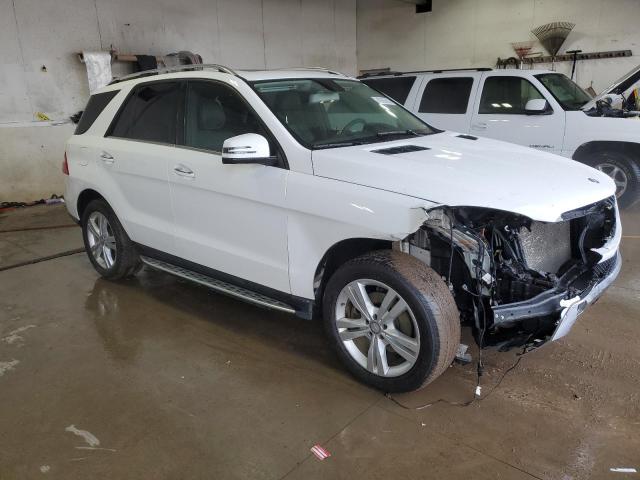4JGDA5HB5FA476812 - 2015 MERCEDES-BENZ ML 350 4MATIC WHITE photo 4