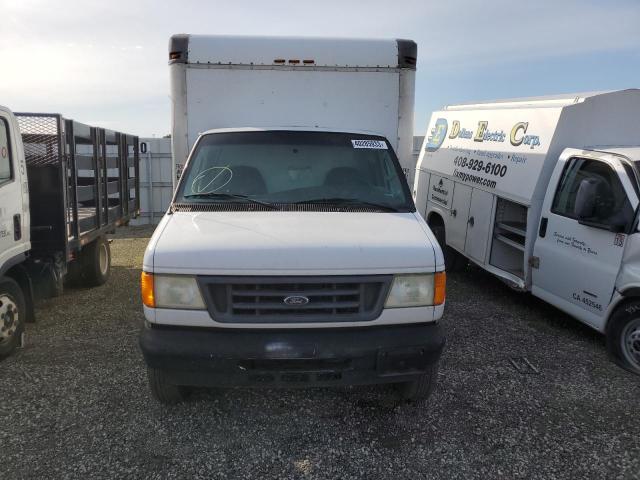 1FDWE35L05HB05450 - 2005 FORD ECONOLINE E350 SUPER DUTY CUTAWAY VAN WHITE photo 5