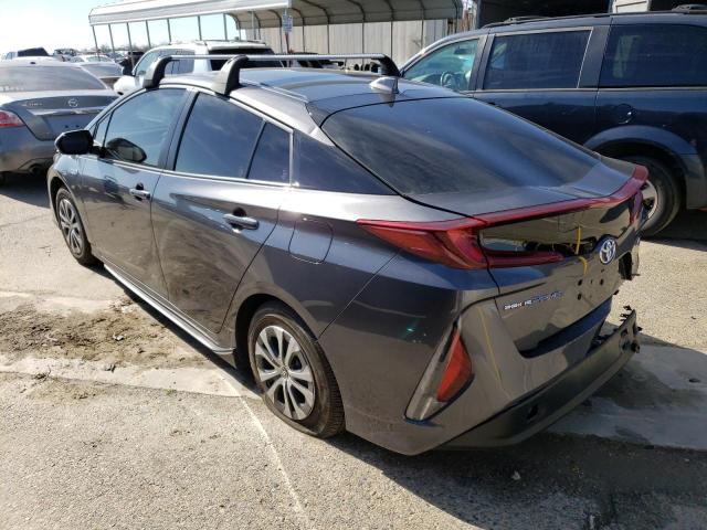 JTDKAMFPXN3223640 - 2022 TOYOTA PRIUS PRIM LE GRAY photo 2