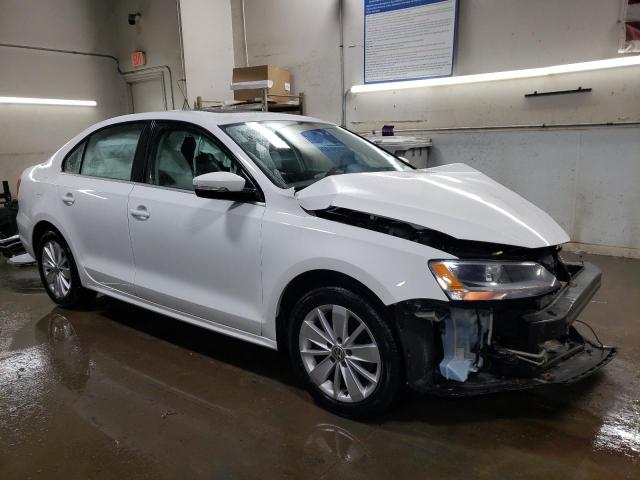 3VWD67AJ7GM402473 - 2016 VOLKSWAGEN JETTA SE WHITE photo 4