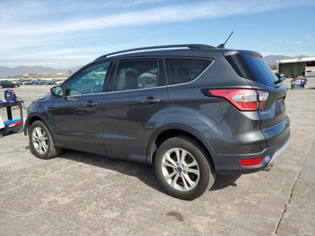 1FMCU9GDXJUB25818 - 2018 FORD ESCAPE SE GRAY photo 2