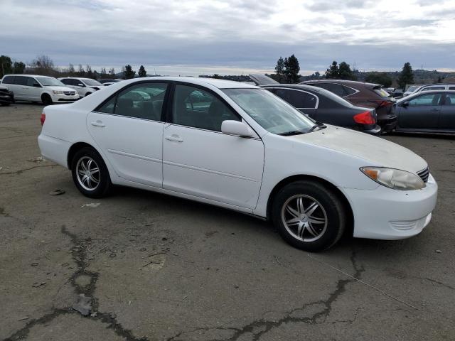 4T1BE32K76U729944 - 2006 TOYOTA CAMRY LE WHITE photo 4