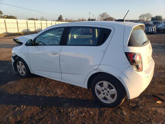 1G1JA6SG9F4137236 - 2015 CHEVROLET SONIC LS WHITE photo 2