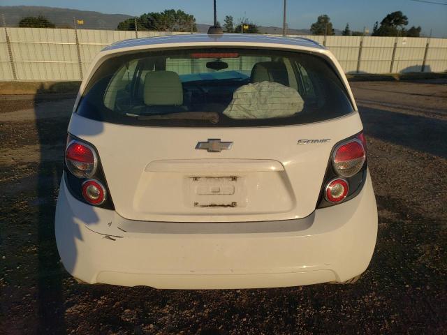 1G1JA6SG9F4137236 - 2015 CHEVROLET SONIC LS WHITE photo 6