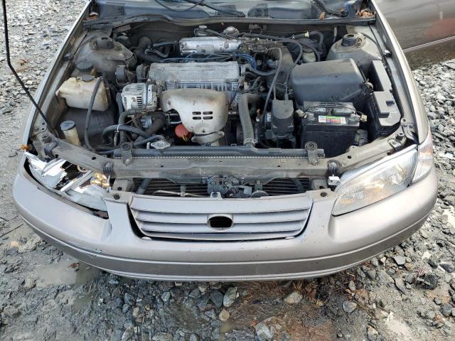 4T1BG22KXXU607228 - 1999 TOYOTA CAMRY CE GOLD photo 11