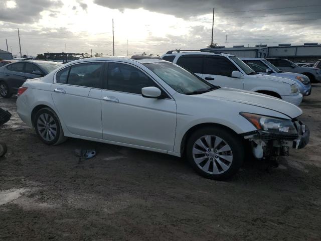 1HGCP3F81BA004113 - 2011 HONDA ACCORD EXL WHITE photo 4