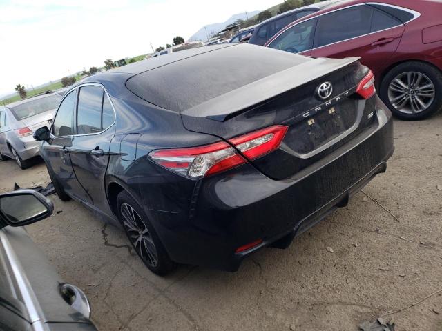 4T1B11HK1JU657364 - 2018 TOYOTA CAMRY L BLACK photo 2