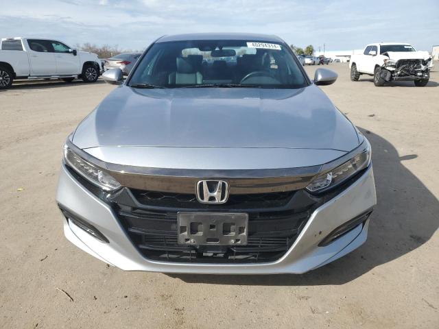 1HGCV1F34JA122833 - 2018 HONDA ACCORD SPORT SILVER photo 5