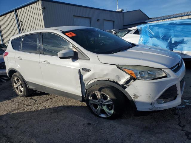 1FMCU0GX3EUE13773 - 2014 FORD ESCAPE SE WHITE photo 4