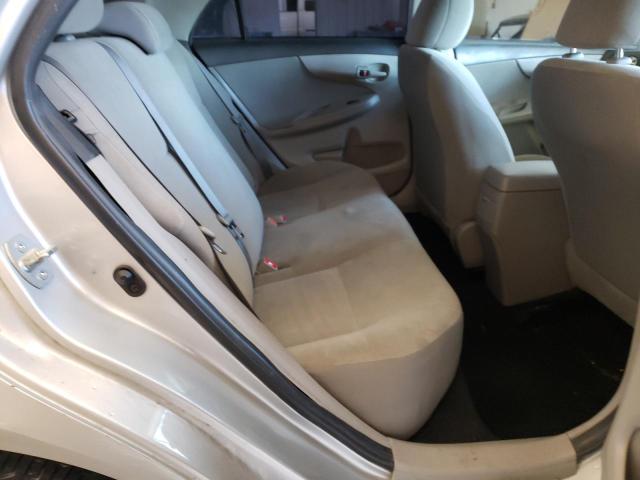 5YFBU4EEXDP202588 - 2013 TOYOTA COROLLA BASE SILVER photo 10