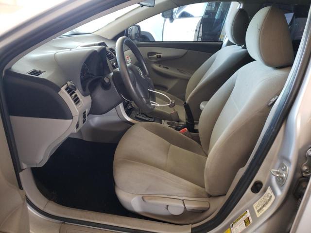 5YFBU4EEXDP202588 - 2013 TOYOTA COROLLA BASE SILVER photo 7