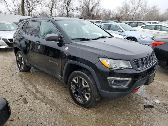 3C4NJDDB6JT207552 - 2018 JEEP COMPASS TRAILHAWK BLACK photo 4