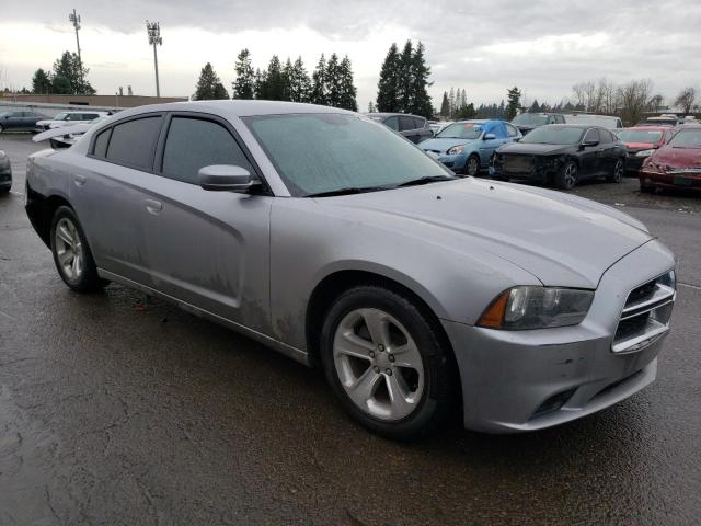 2C3CDXBG3DH680986 - 2013 DODGE CHARGER SE SILVER photo 4