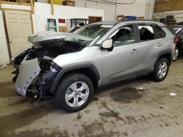 2T3P1RFV5KW052211 - 2019 TOYOTA RAV4 XLE SILVER photo 1