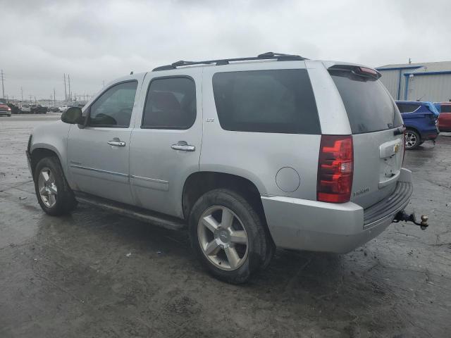 1GNSKCE04DR366985 - 2013 CHEVROLET TAHOE K1500 LTZ SILVER photo 2