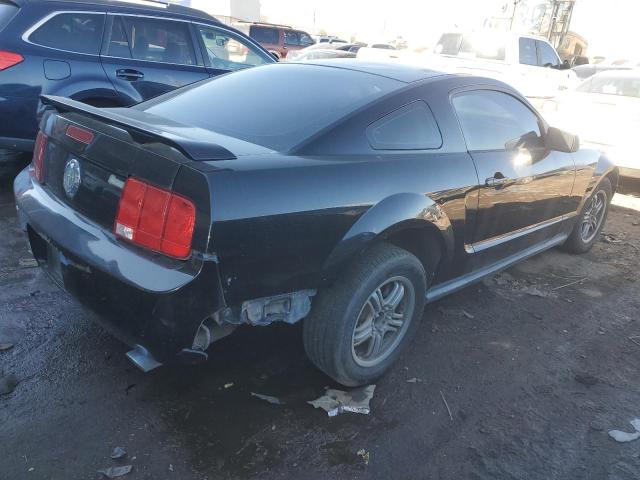 1ZVFT80N455182997 - 2005 FORD MUSTANG BLACK photo 3