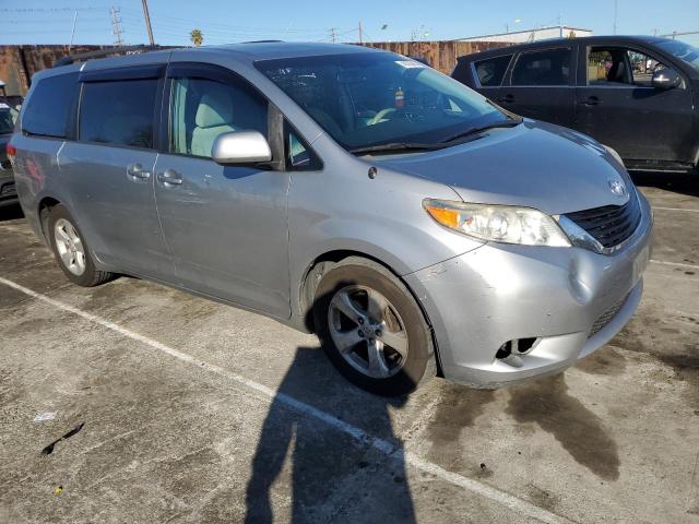 5TDKK3DC6BS087802 - 2011 TOYOTA SIENNA LE BLUE photo 4