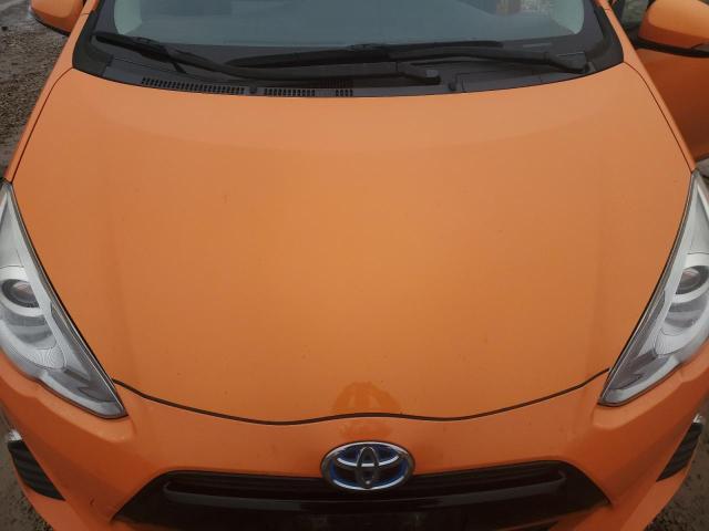 JTDKDTB32G1133644 - 2016 TOYOTA PRIUS C ORANGE photo 11