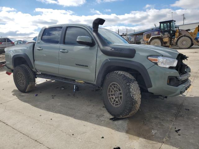 3TMCZ5AN2NM479147 - 2022 TOYOTA TACOMA DOUBLE CAB GRAY photo 4