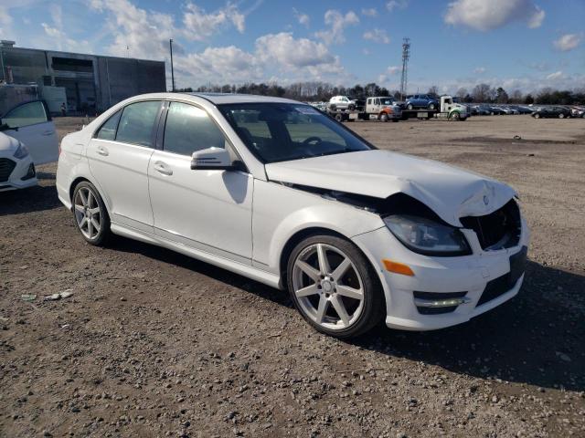 WDDGF5HB5EA954217 - 2014 MERCEDES-BENZ C 350 WHITE photo 4