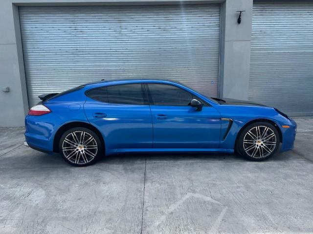 WP0AA2A7XGL001514 - 2016 PORSCHE PANAMERA 2 BLUE photo 13