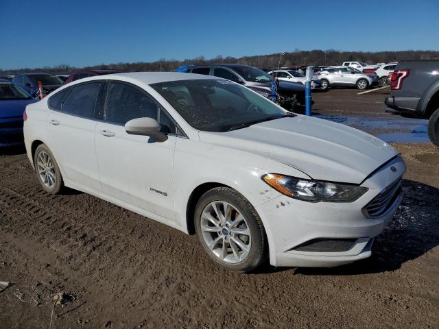 3FA6P0LU5HR356319 - 2017 FORD FUSION SE HYBRID WHITE photo 4