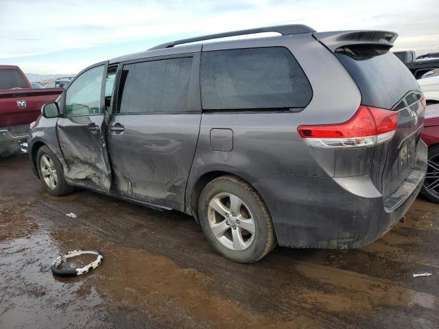 5TDKK3DC2ES524991 - 2014 TOYOTA SIENNA LE SILVER photo 2