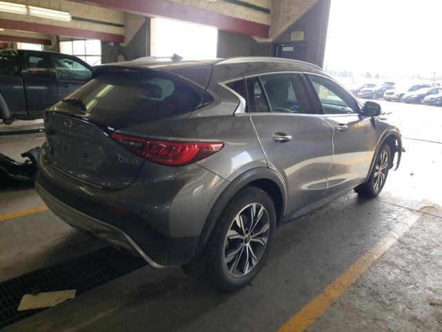 SJKCH5CRXHA016089 - 2017 INFINITI QX30 BASE GRAY photo 3