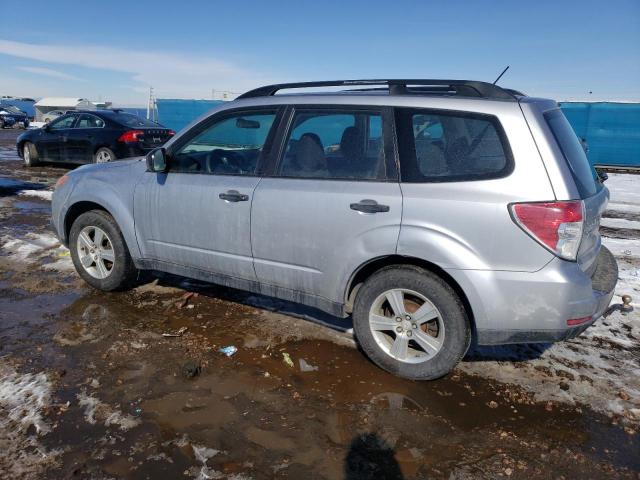 JF2SHABC2DH443970 - 2013 SUBARU FORESTER 2.5X GRAY photo 2