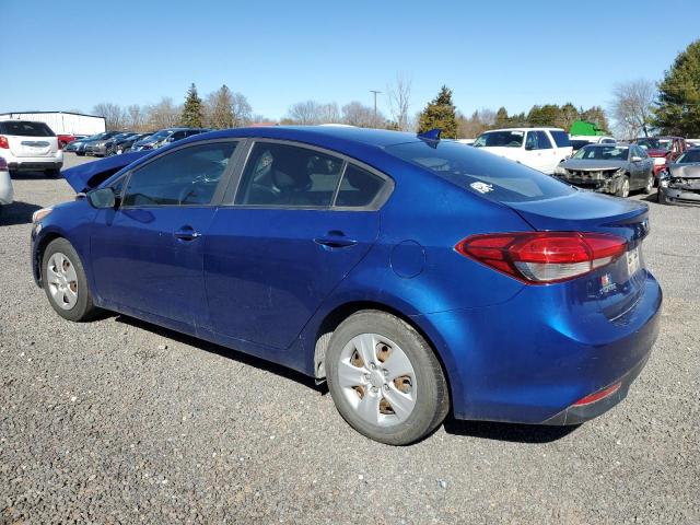 3KPFK4A75JE258594 - 2018 KIA FORTE LX BLUE photo 2