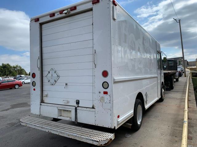 4UZAANBW44CN46736 - 2004 FREIGHTLINER CHASSIS M LINE WALK-IN VAN WHITE photo 4