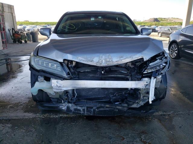 5J8TB3H32HL011326 - 2017 ACURA RDX SILVER photo 5