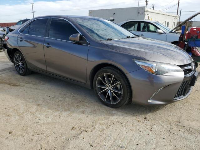 4T1BF1FK2FU068903 - 2015 TOYOTA CAMRY LE GRAY photo 4