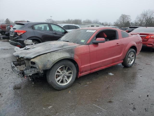 1ZVFT80N055136518 - 2005 FORD MUSTANG RED photo 1