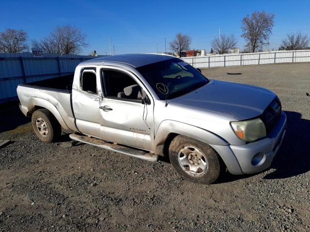 5TETU62N45Z141559 - 2005 TOYOTA TACOMA PRERUNNER ACCESS CAB GRAY photo 4