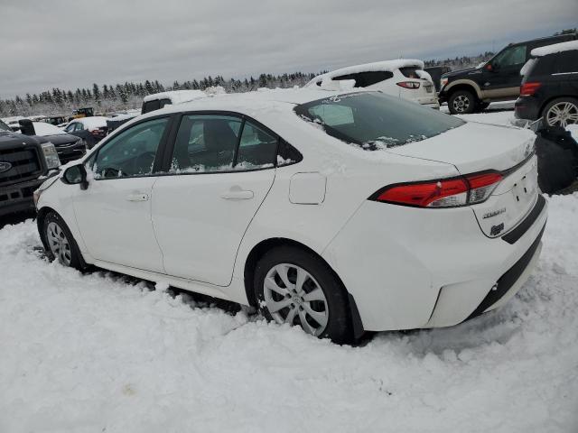 5YFEPMAE9MP193831 - 2021 TOYOTA COROLLA LE WHITE photo 2