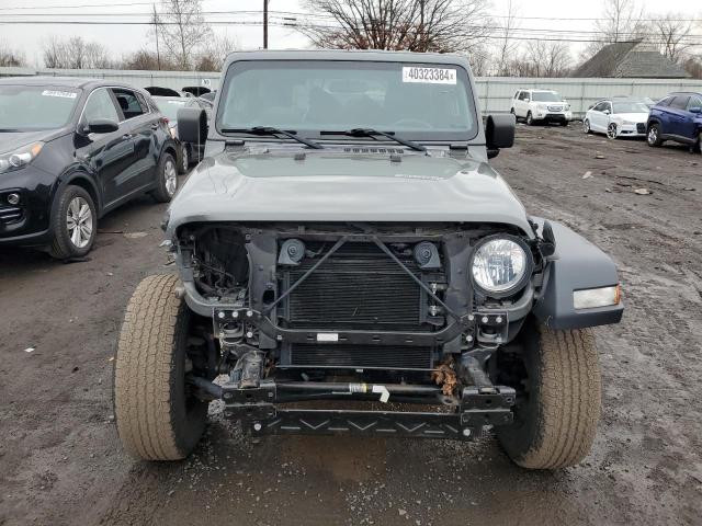 1C4GJXAN7JW229210 - 2018 JEEP WRANGLER SPORT GRAY photo 5